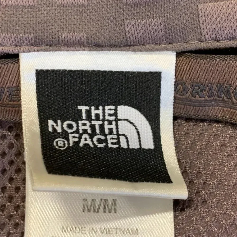 The North Face Men's Hydrenalite Two Tone Red Long Sleeve Hooded Jacket‎ Size M